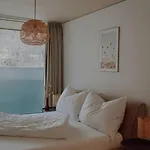 Stunning And Modern House On The * Quarten