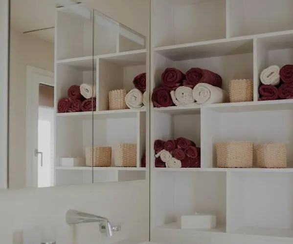 Apartment Stunning And Modern House On The *