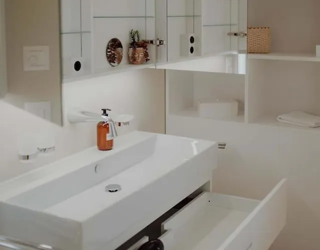 Apartment Stunning And Modern House On The *